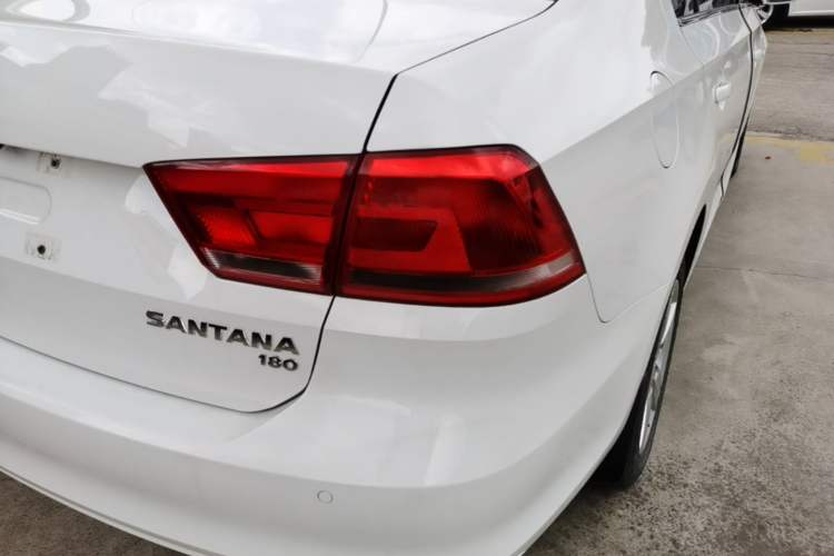 Used Volkswagen Santana 2015 1.6L Manual Comfort Edition Right Rear Taillight
