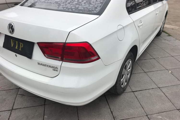 Used Volkswagen Santana 2015 1.6L Manual Fashion Edition Right Rear Taillight