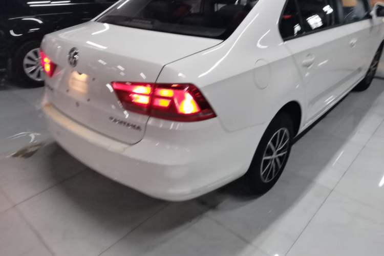 Used Volkswagen Santana 2015 1.4L Manual Fashion Edition Right Rear Taillight