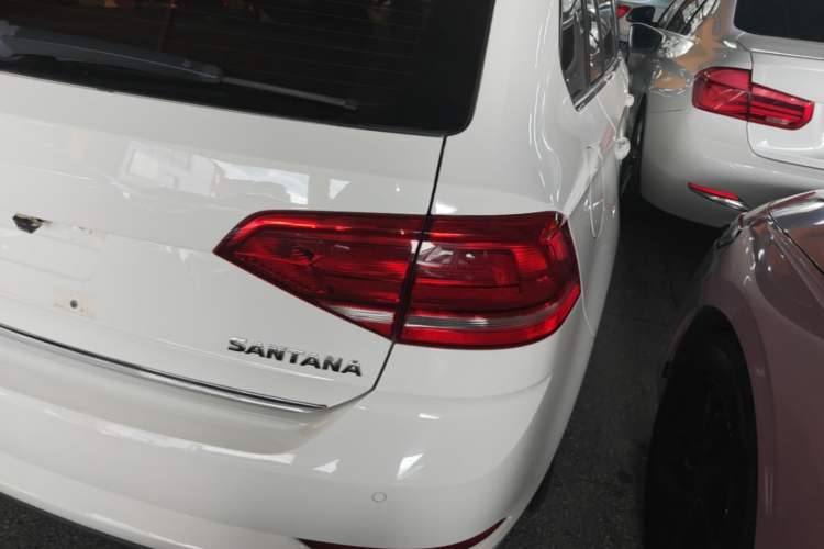 Used Volkswagen Santana 2015 Haval H6 1.6L Automatic Comfort Model Right Rear Taillight