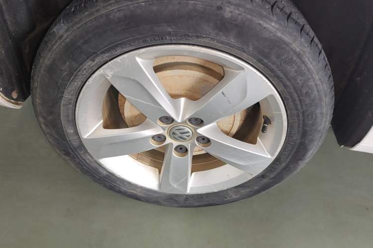 Used Volkswagen Santana 2015 1.6L Manual Comfort Edition Right Rear Wheel Hub