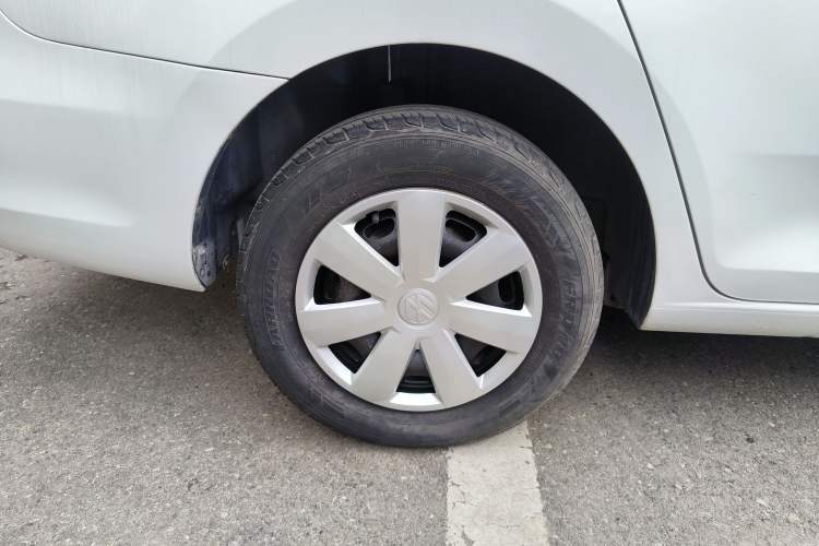 Used Volkswagen Santana 2015 1.4L Manual Fashion Edition Right Rear Wheel Hub