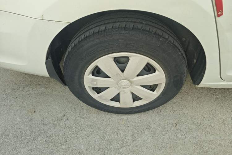 Used Volkswagen Santana 2015 1.6L Manual Fashion Edition Right Rear Wheel Hub