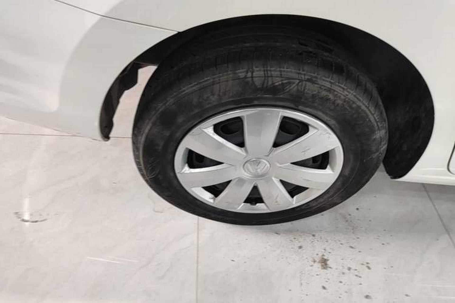 Used Volkswagen Santana 2015 1.6L Automatic Fashion Edition Right Rear Wheel Hub