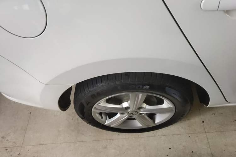 Used Volkswagen Santana 2015 Haval H6 1.6L Automatic Luxury Model Right Rear Wheel Hub