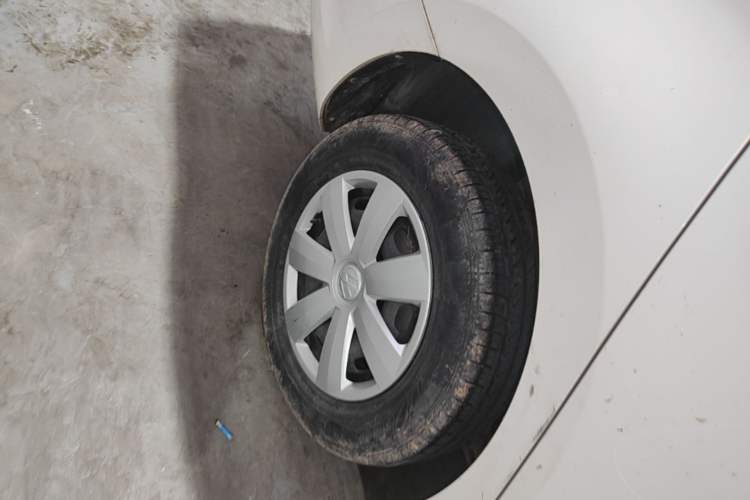 Used Volkswagen Santana 2015 1.6L Automatic Fashion Edition Right Rear Wheel Hub