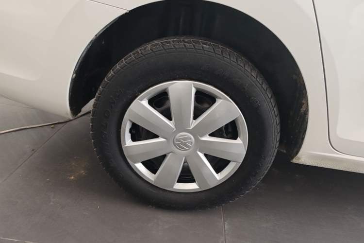 Used Volkswagen Santana 2015 1.6L Manual Fashion Edition Right Rear Wheel Hub