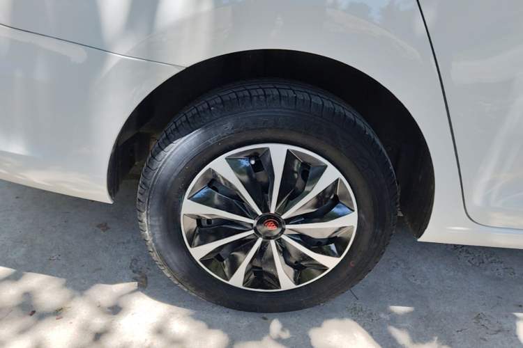 Used Volkswagen Santana 2015 1.6L Manual Fashion Edition Right Rear Wheel Hub