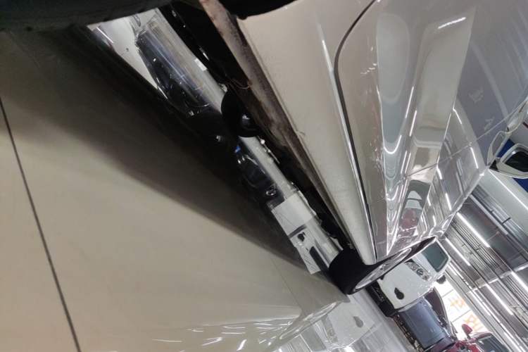 Used Volkswagen Santana 2015 1.6L Automatic Comfort Edition Right Side Sill