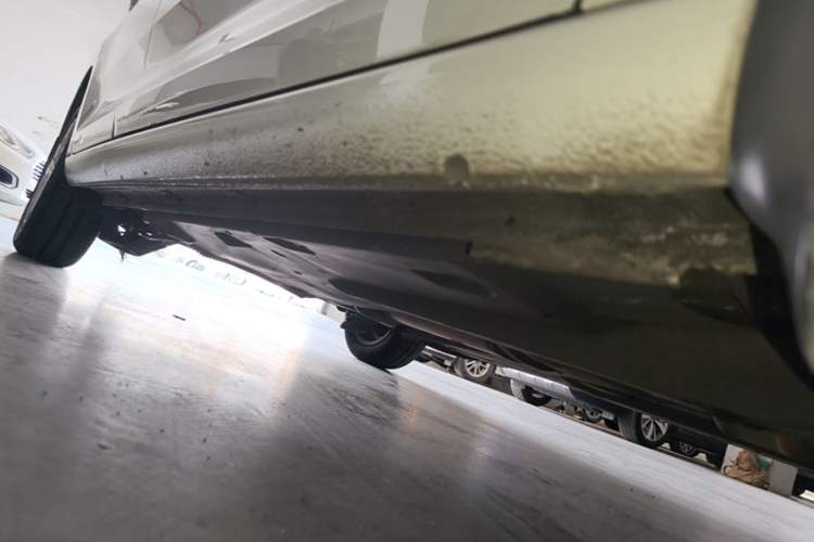 Used Volkswagen Santana 2015 Haval H6 1.6L Automatic Comfort Model Right Side Sill