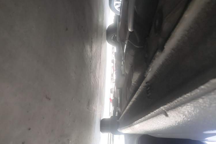Used Volkswagen Santana 2015 1.6L Automatic Fashion Edition Right Side Sill