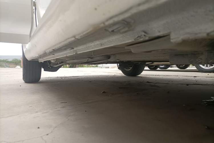 Used Volkswagen Santana 2015 1.6L Manual Fashion Edition Right Side Sill