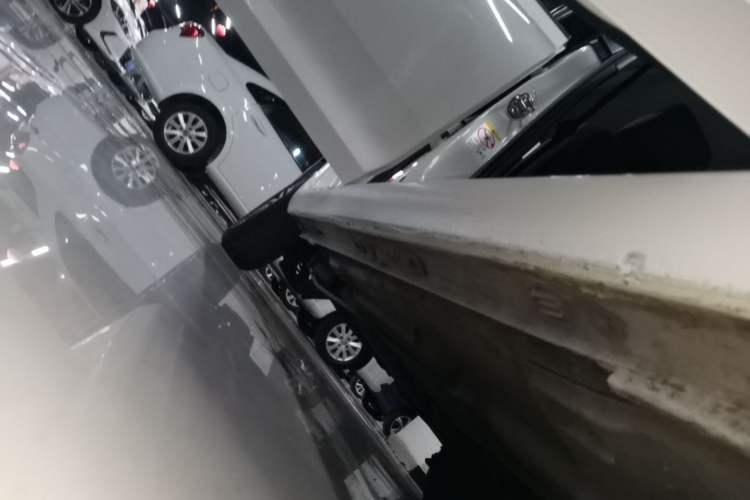 Used Volkswagen Santana 2015 1.4L Manual Fashion Edition Right Side Sill
