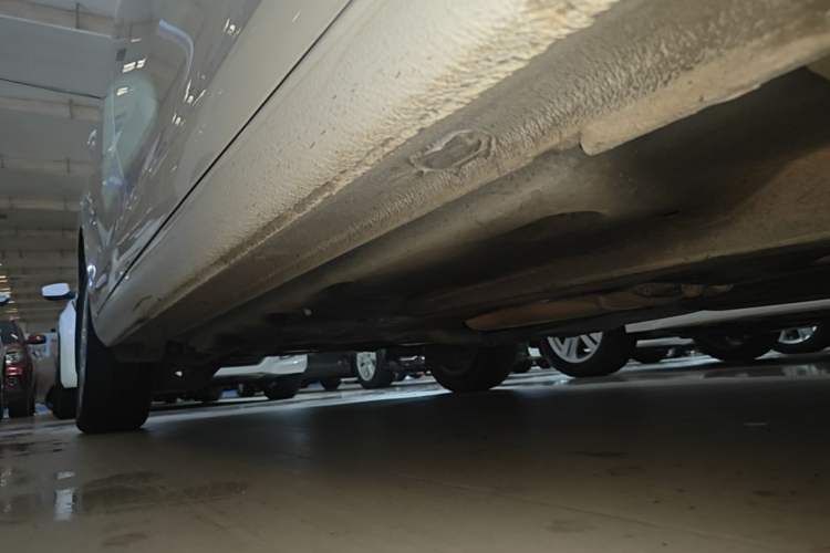 Used Volkswagen Santana 2015 Haval H6 1.6L Automatic Comfort Model Right Side Sill