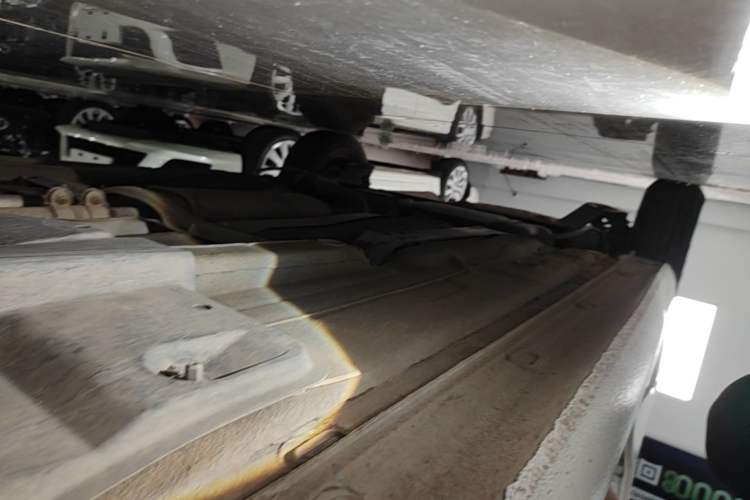 Used Volkswagen Santana 2015 1.6L Automatic Fashion Edition Right Side Sill
