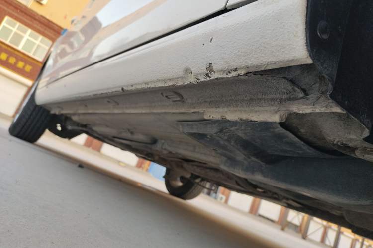 Used Volkswagen Santana 2015 1.6L Manual Comfort Edition Right Side Sill