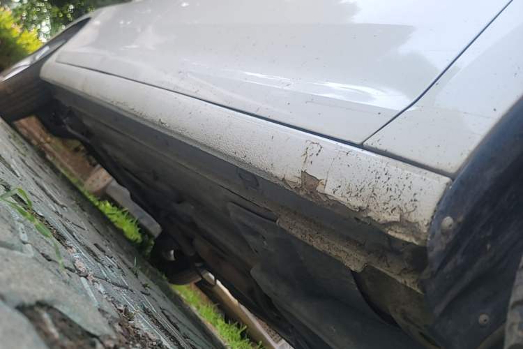 Used Volkswagen Santana 2015 1.6L Manual Comfort Edition Right Side Sill
