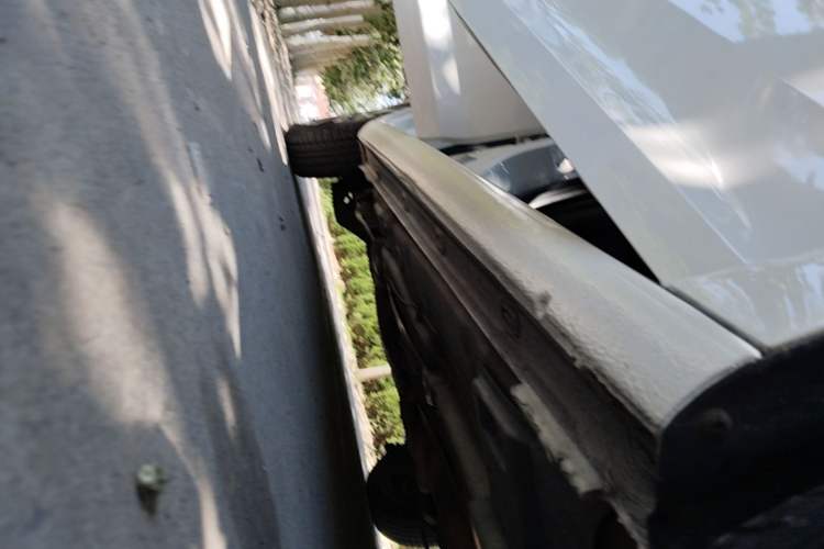 Used Volkswagen Santana 2015 1.6L Manual Fashion Edition Right Side Sill