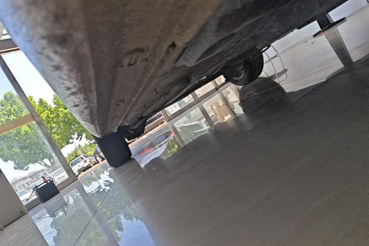 Used Volkswagen Santana 2015 1.6L Automatic Comfort Edition Right Side Sill