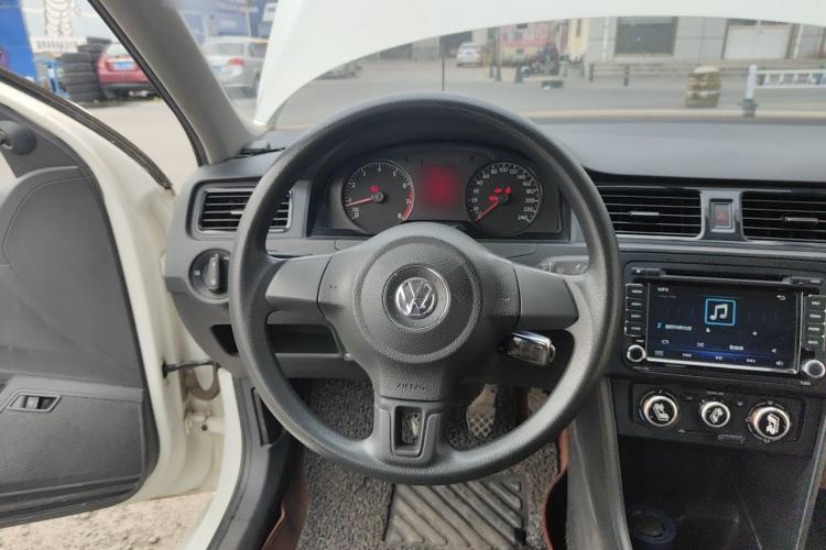 Used Volkswagen Santana 2015 1.4L Manual Fashion Edition Steering Wheel