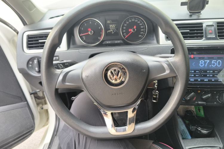 Used Volkswagen Santana 2015 Haval H9 1.6L Manual Comfort Edition Steering Wheel