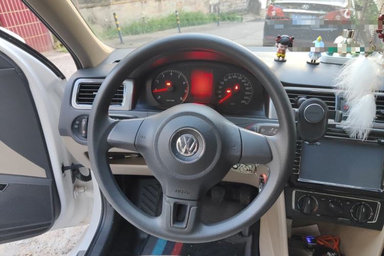 Used Volkswagen Santana 2015 1.6L Manual Comfort Edition Steering Wheel