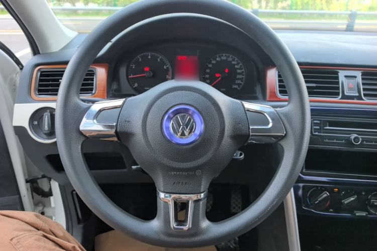 Used Volkswagen Santana 2015 1.4L Manual Fashion Edition Steering Wheel