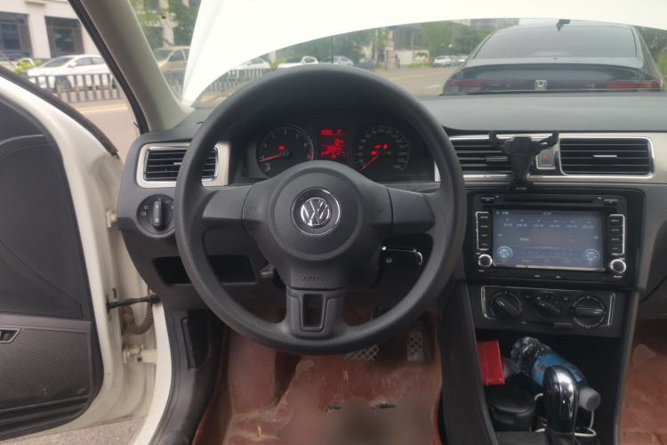Used Volkswagen Santana 2015 1.6L Automatic Comfort Edition Steering Wheel