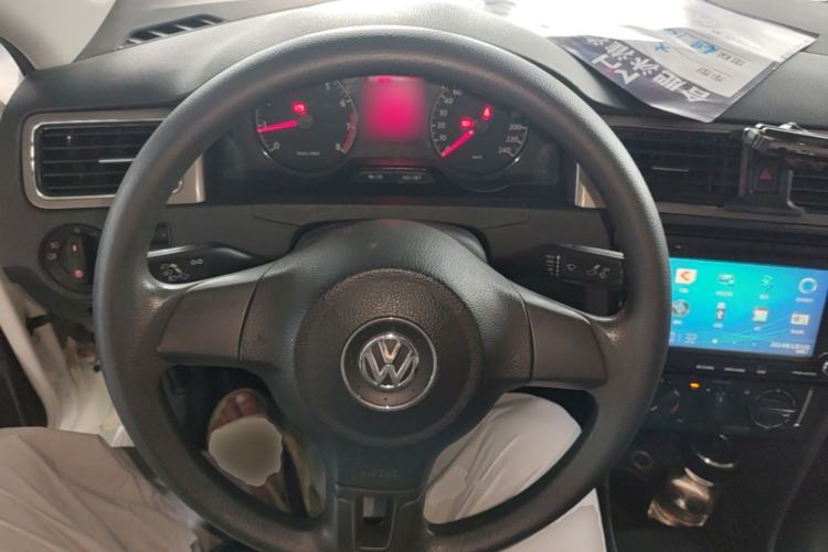 Used Volkswagen Santana 2015 1.6L Manual Comfort Edition Steering Wheel