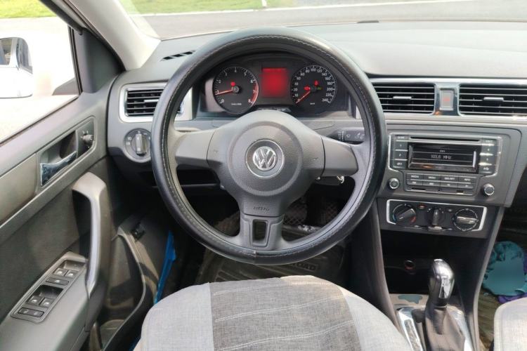 Used Volkswagen Santana 2015 1.6L Automatic Comfort Edition Steering Wheel
