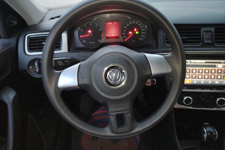 Used Volkswagen Santana 2015 1.6L Automatic Fashion Edition Steering Wheel