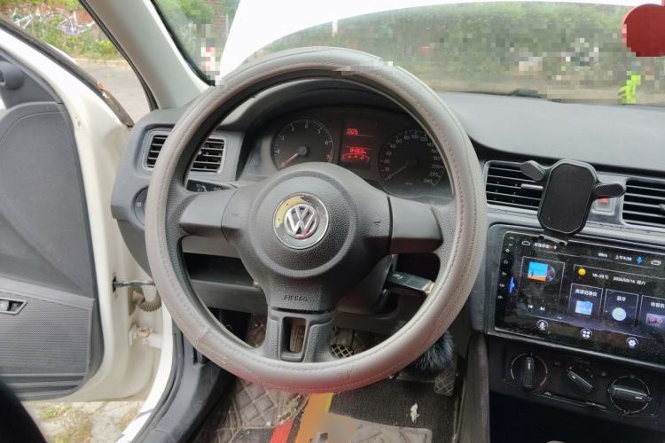 Used Volkswagen Santana 2015 1.6L Manual Fashion Edition Steering Wheel