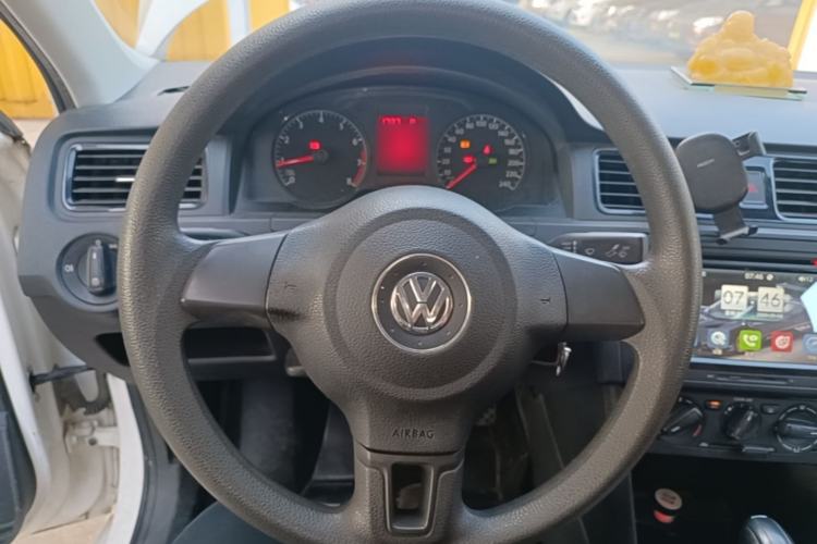 Used Volkswagen Santana 2015 1.6L Automatic Fashion Edition Steering Wheel