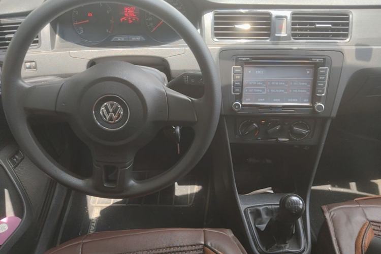 Used Volkswagen Santana 2015 1.6L Manual Fashion Edition Steering Wheel