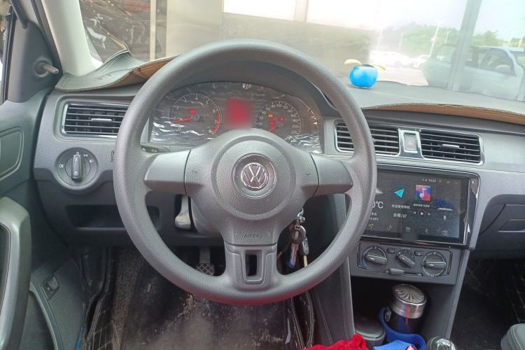 Used Volkswagen Santana 2015 HaoNa 1.6L Manual Fashion Edition Steering Wheel