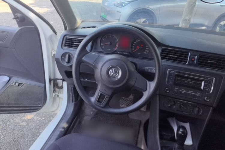 Used Volkswagen Santana 2015 1.6L Automatic Fashion Edition Steering Wheel