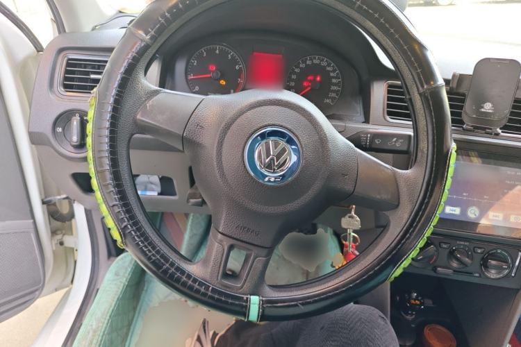 Used Volkswagen Santana 2015 1.4L Manual Fashion Edition Steering Wheel