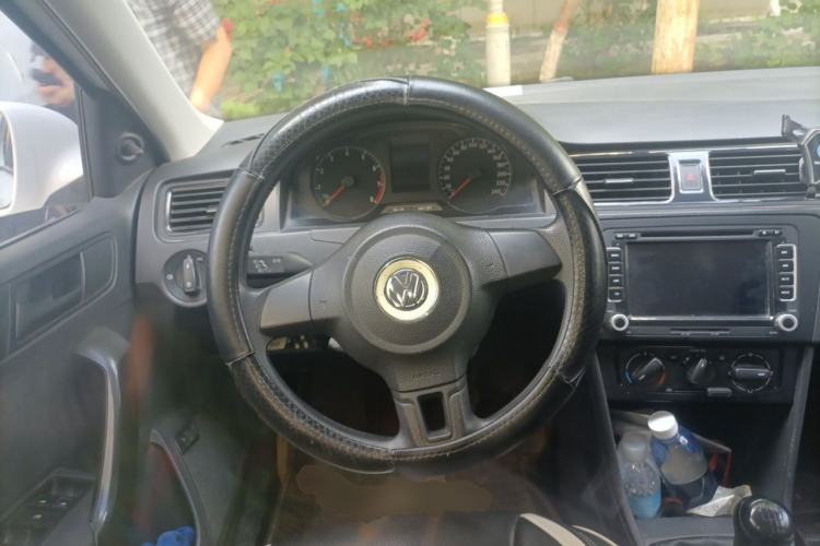 Used Volkswagen Santana 2015 1.6L Manual Fashion Edition Steering Wheel