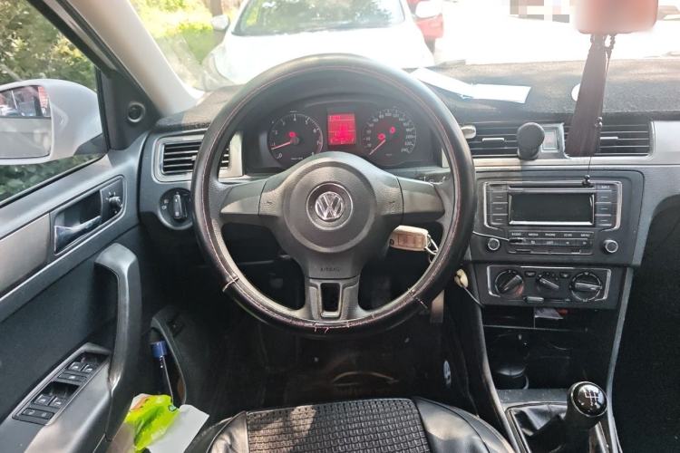Used Volkswagen Santana 2015 1.6L Manual Comfort Edition Steering Wheel