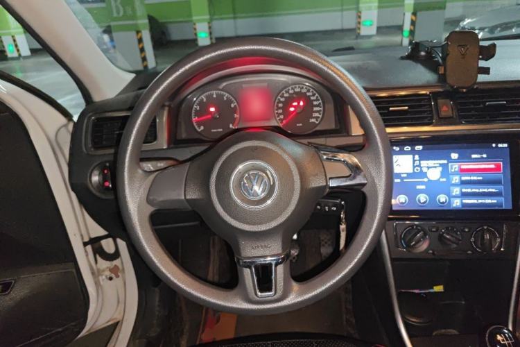 Used Volkswagen Santana 2015 1.6L Manual Comfort Edition Steering Wheel