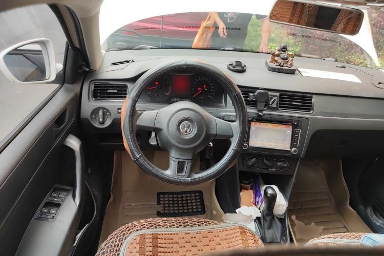 Used Volkswagen Santana 2015 1.6L Automatic Fashion Edition Steering Wheel