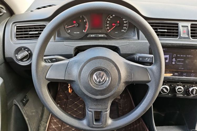 Used Volkswagen Santana 2015 1.4L Manual Fashion Edition Steering Wheel