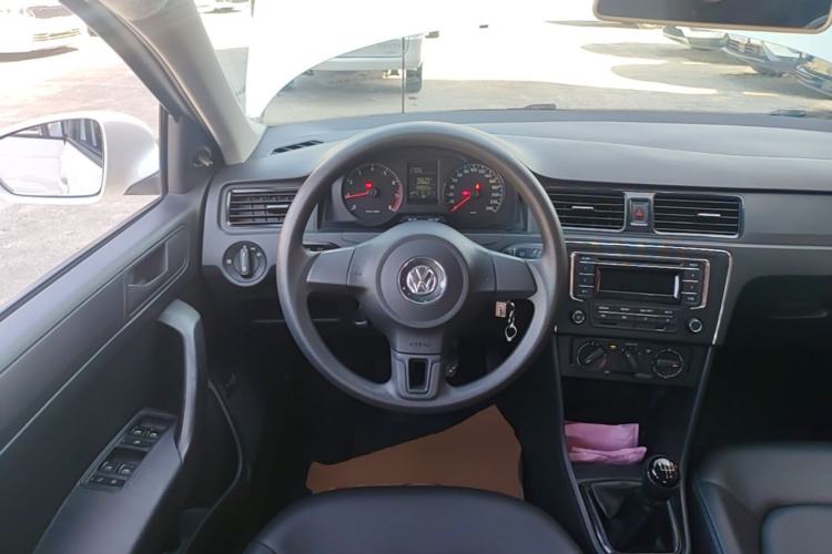 Used Volkswagen Santana 2015 1.6L Manual Fashion Edition Steering Wheel