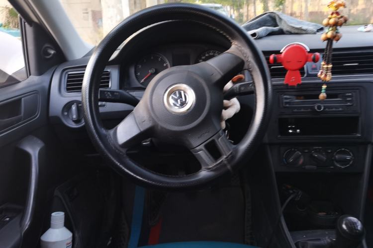 Used Volkswagen Santana 2015 1.6L Manual Fashion Edition Steering Wheel