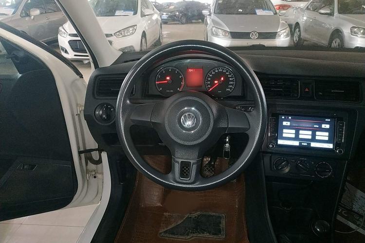 Used Volkswagen Santana 2015 1.4L Manual Fashion Edition Steering Wheel