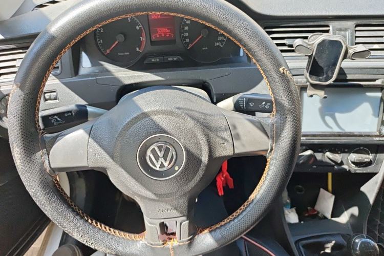 Used Volkswagen Santana 2015 1.6L Manual Fashion Edition Steering Wheel