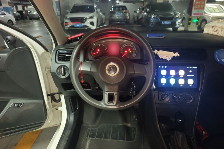 Used Volkswagen Santana 2015 1.6L Automatic Fashion Edition Steering Wheel