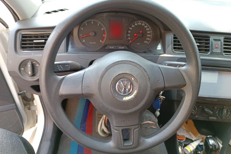Used Volkswagen Santana 2015 1.6L Automatic Fashion Edition Steering Wheel