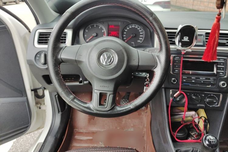 Used Volkswagen Santana 2015 1.6L Manual Comfort Edition Steering Wheel