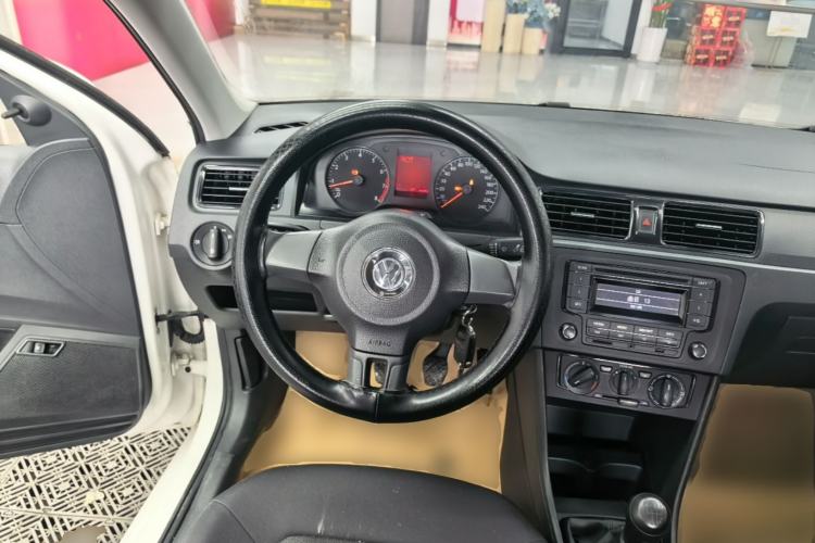 Used Volkswagen Santana 2015 1.6L Manual Fashion Edition Steering Wheel
